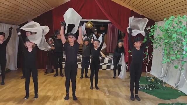 Басня И.А. КРЫЛОВА "Стрекоза и Муравей" смотреть онлайн