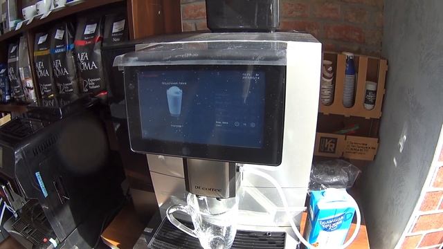 Знакомство с Dr.Coffee/Proxima F11 Суперавтоматическая кофемашина смотреть онлайн