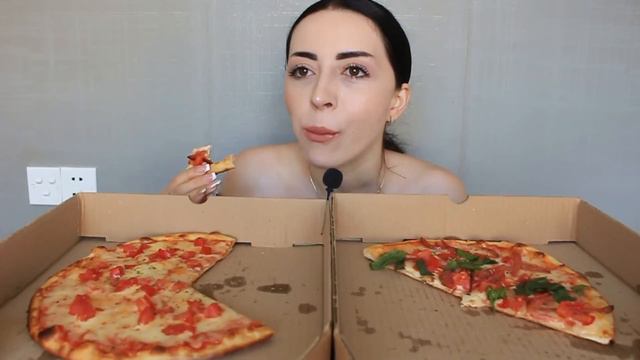 Я СТАЛА ВСЕ СКРЫВАТЬ, ПОЧЕМУ? 🍕 Мукбанк Пицца ♥️ Ayka Emilly смотреть онлайн