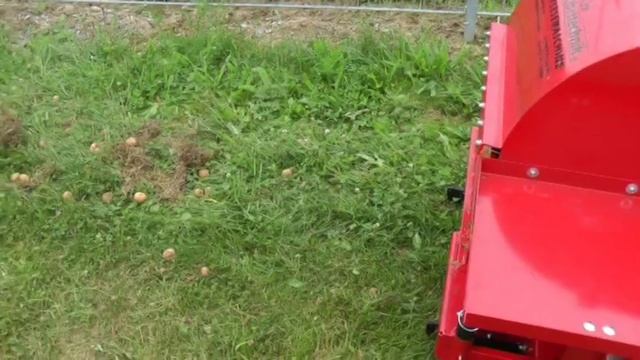 Walnuss Ernte; Walnuts harvesting www.feucht-obsttechnik.de смотреть онлайн