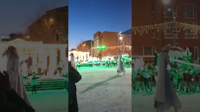 Шоу Новогодних игрушек.Полное видео. Новосибирск от 3.1.2024 смотреть онлайн