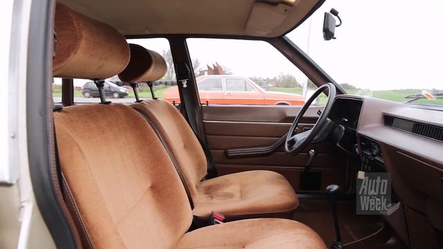 Volkswagen Passat vs. Simca 1307 - Classics Dubbeltest - English subtitles смотреть онлайн