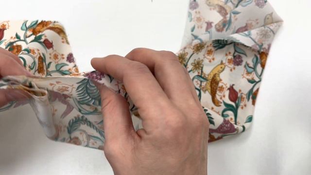 КРЕПОВАЯ ВИСКОЗА ЦВЕТЫ И ПТИЦЫ БЕЖЕВАЯ 10042326 смотреть онлайн