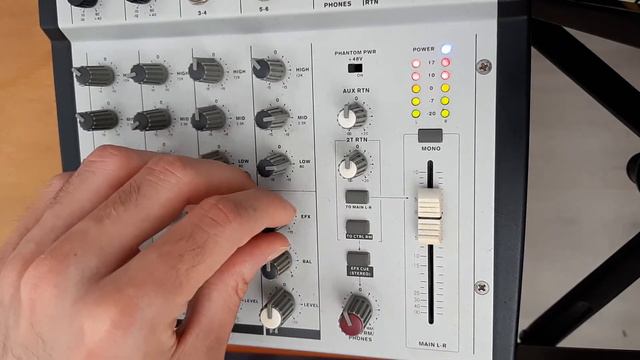 No input mixing board | Turning an analog mixer into a synth смотреть онлайн