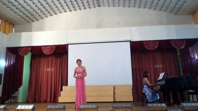 Aqbota singing 'Solweig's Song' by Grieg/ Григ - Песня Сольвейг смотреть онлайн