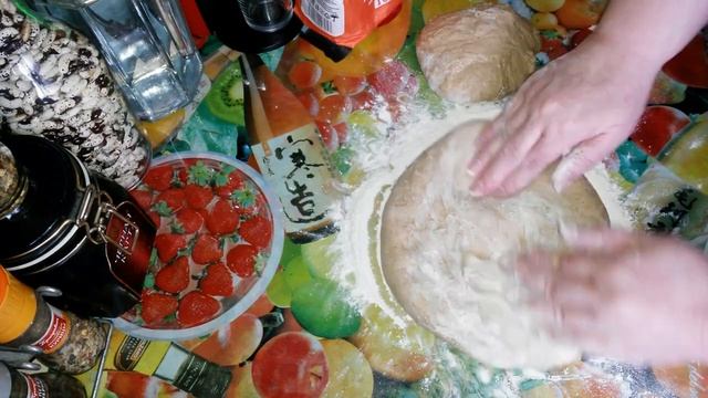 Домашний серый хлеб с секретным ингредиентом! Обалденный! смотреть онлайн