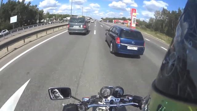 Пробки!? Не, не слышал)) (Honda cb750) смотреть онлайн