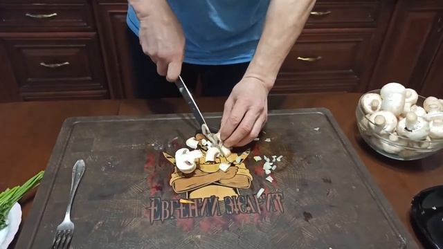 Грибной суп с шампиньонами и плавленым сырком смотреть онлайн