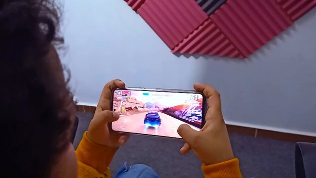 قاهر الفئة المتوسطة علي وصول😎|poco x3 pro v.s x3 nfc смотреть онлайн