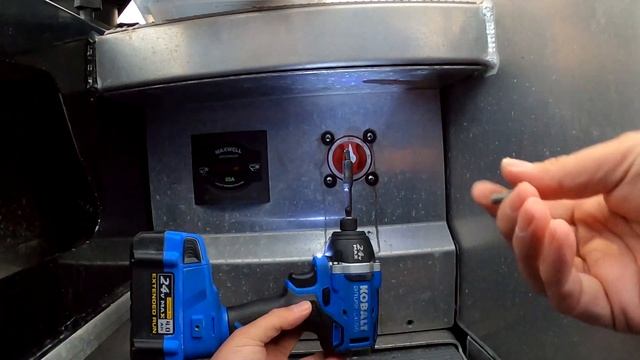Stabicraft 2050 Supercab - What's behind the electrical panel? | Stabicraft on the Sound смотреть онлайн