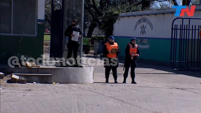 Otro policía asesinado: Jonathan Benítez terminó su turno en La Tablada y lo acribillaron смотреть онлайн