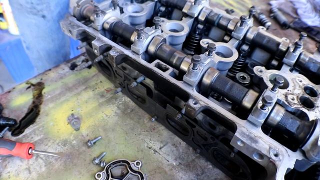 Cobalt SS Build (Part 2) Cylinder Head Cleanup смотреть онлайн