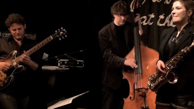 Susanne Alt feat. Jamal Thomas: DESIRE @ Jazz At The Crow, Eindhoven смотреть онлайн