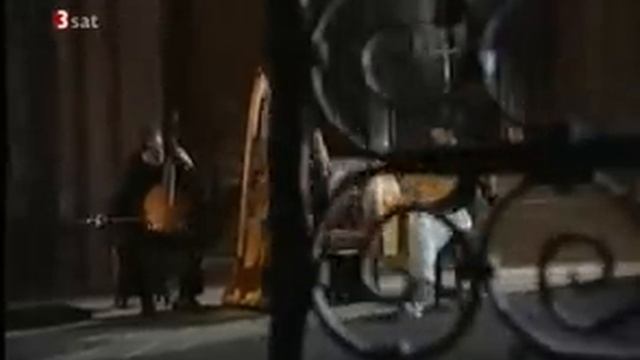 The Savalls playing Diego Ortiz смотреть онлайн