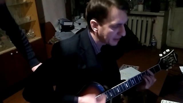 Я устал - Квест Пистолс ковер ( I'm so tired - Quest Pistols home cover version) + eng subtitles смотреть онлайн
