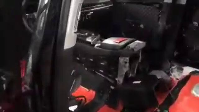 Обновленная шумка Ауди Ку7 порадовала - дорога теперь стала куда приятнее и тише в салоне смотреть онлайн