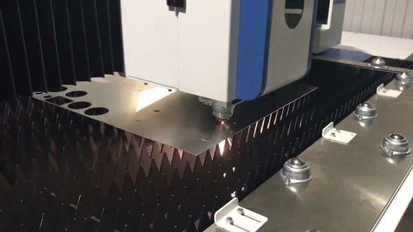 MetalTec 1530B три киловатта резка металла ВИДЕООБЗОР полное видео 18 ноября 2022 г.