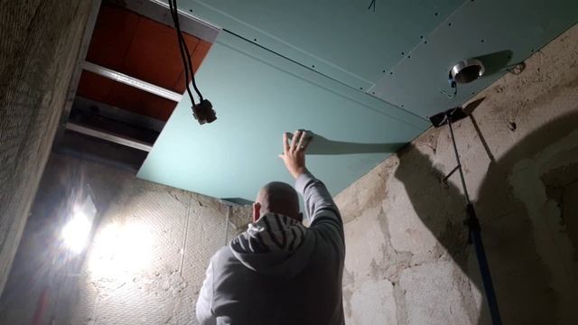 Разнёс всю ванную комнату. Капитальный Ремонт своими руками. смотреть онлайн