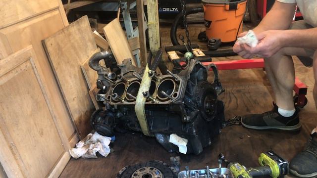 1991 Lotus Esprit Restoration Project - 10 (A look inside the engine) смотреть онлайн