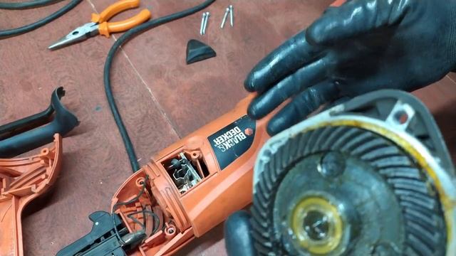 УШМ за 1500р с коммисионного магазина. BLACK+DECKER KG2000