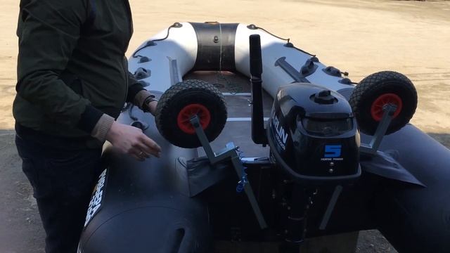 Съемные транцевые колеса на струбцинах + Ривьера 3200 смотреть онлайн