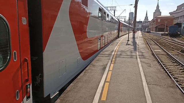 "Помахал" Электровоз ЭП2к-187 по маршруту #58 Москва-Йошкар-Ола отправляеться с Москвы Казанской смотреть онлайн