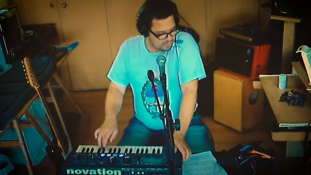 Ruta del coya. Versión en vivo con TC Helicon Voicelive Touch 2 y Novation Mininova смотреть онлайн