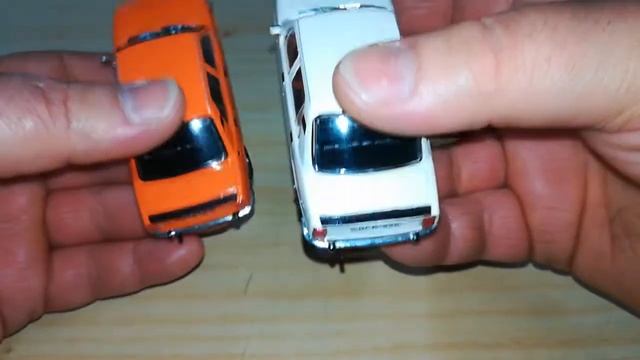 Összehasonlítás:Deagostini-Skoda 105s (1:43)
