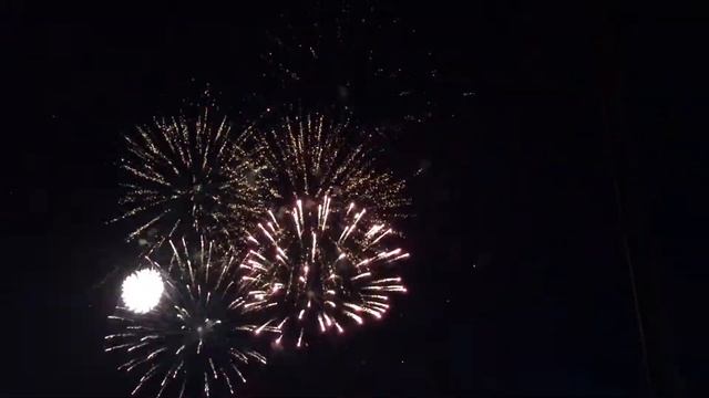 Фейерверк ТРЦ Акварель Волгоград 29.06.14 смотреть онлайн