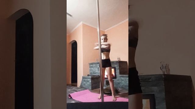 Разминка перед занятием на Пилоне смотреть онлайн