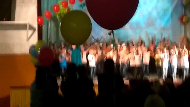 Образцовый ансамбль Карнавал 15 лет , Уссурийск(4) смотреть онлайн