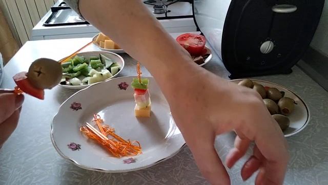 Канапе мини закуска на праздничный стол. К НОВОГОДНЕМУ ПРАЗДНИКУ. смотреть онлайн