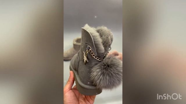 Женские угги UGG Classic Mini Charm Grey смотреть онлайн