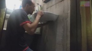 Монтируем УМЫВАЛЬНИК в ванной комнате своими руками!