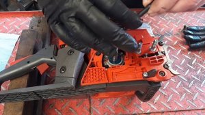 Efco 137 Chainsaw with a bad chain lube leak