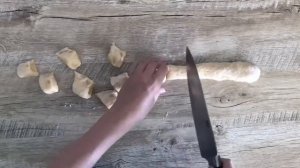 КАК ПРИГОТОВИТЬ ШАРИКИ ИЗ СГУЩЕНКИ ЖАРЕНЫЕ В МАСЛЕ? Вкусно, просто и быстро, домашняя выпечка к чаю