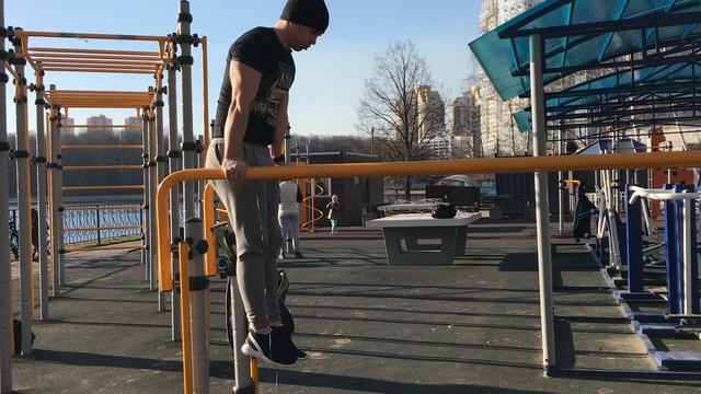 Правильное Отжимание на брусьях смотреть онлайн