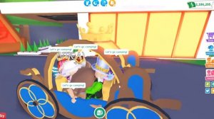 Один ДЕНЬ в АДОПТ МИ с Viki Show PLAY! ДОЧКИ стали МАЛЕНЬКИМИ и НЕМЫМИ! ПАПА и ВИКА спасают Adopt M