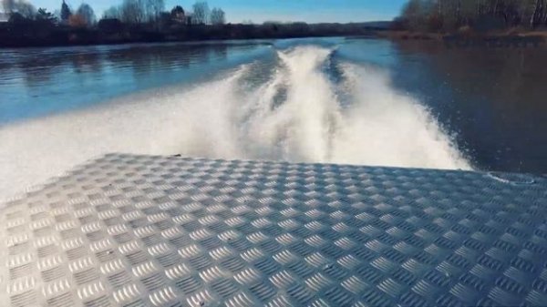 Tundra Boat 450 катер