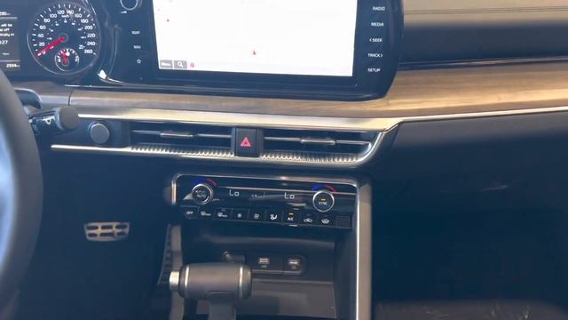 2023 Kia K5 GT-Line Walk Around смотреть онлайн