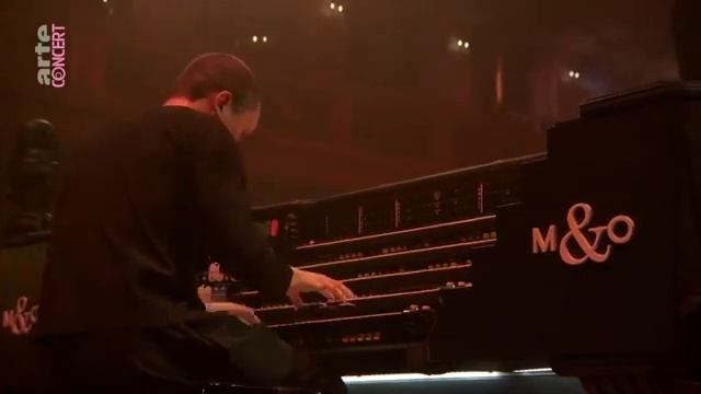 Osterkonzert Mit Cameron Carpenter Im Konzerthaus Berlin
