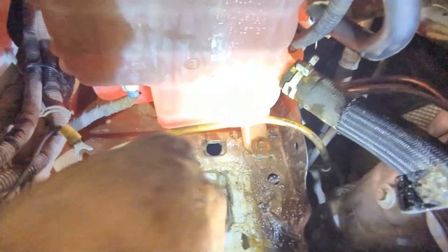 Coolant Reservoir Tank replacement | 2018 Chevy Silverado 2500 | смотреть онлайн