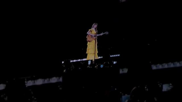 Taylor Swift - Mine (Taylor's Version) & Starlight (Taylor's Version) смотреть онлайн