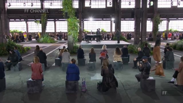 Valentino | Spring Summer 2021 | Full Show смотреть онлайн