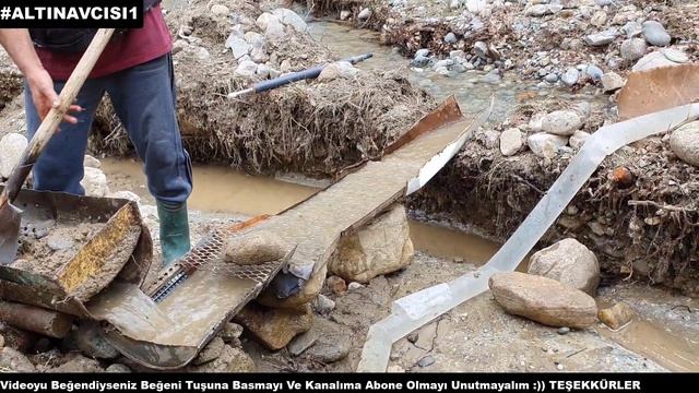 Gold Mining And Discovering Gold In The River Gold Prospectikng in the Creek #ALTINAVCISI1 смотреть онлайн