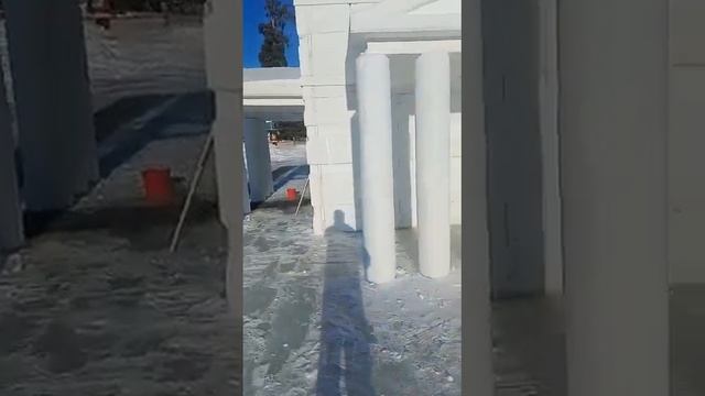 Часовня из снега и льда  Праздник Крещения, Южный Урал, озеро Тургояк.