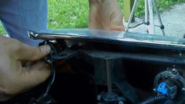 Saturn Headlight Assembly Replacement смотреть онлайн