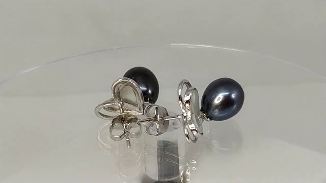 Серебряные серьги-пусеты с натуральным перламутром и культивированным черным жемчугом 10х9 мм, ламп смотреть онлайн