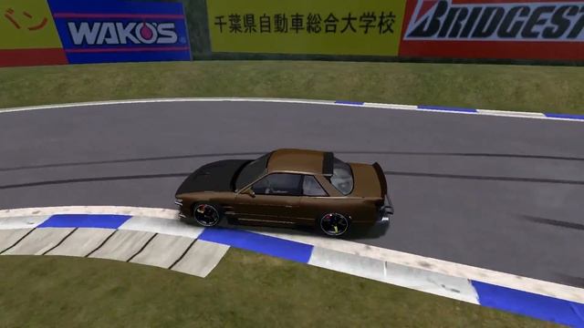 rFactor Tandem Drifting @ MobaE | Nissan skyline 700hp | White S13 800hp | Brown S13 1000hp смотреть онлайн