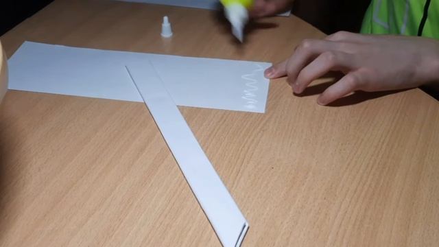 КАК СДЕЛАТЬ НОЖ ТАНТО ИЗ БУМАГИ ЗА 5 МИН!/ОЧЕНЬ ЛЕГКО / STANDOFF 2 / из а4 /Оружие из бумаги смотреть онлайн